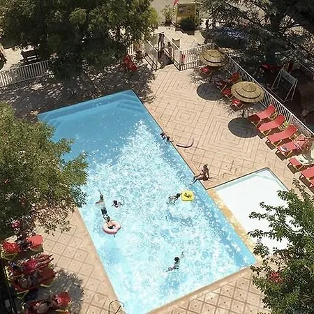 Camping Les Paillotes 4*